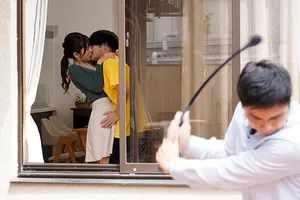 ?? Huấn luyện con đĩ, khoe bộ ngực lớn gợi cảm của bạn và đeo vòng cổ để cho chàng trai ấn xuống và chơi với bộ ngực của cô ấy, quan hệ tình dục với cô ấy, sau đó quan hệ tình dục qua đường hậu môn và bộ ngực của cô ấy và tạo ra những tiếng động bẩn thỉu