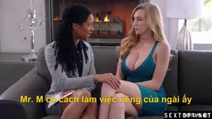 Một cô gái xinh đẹp với bộ ngực lớn và vòng ba tròn trịa! Thân hình đầy đặn này cực kỳ dâm đãng! Thủ dâm khi mặc tất lưới, xoa bóp âm hộ đầy mỡ, quan hệ tình dục qua đường hậu môn bằng dương vật giả, đưa máy rung vào...